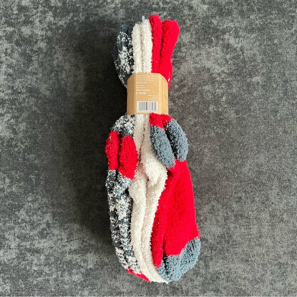NWT Rae Dunn Cozy Christmas Socks 3-Pack - Picture 6 of 10